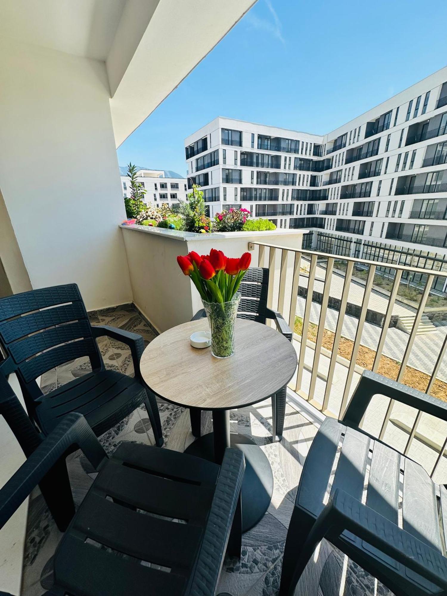 Family Apartment Tirana Exterior photo